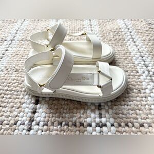 Christian Dior D-Wave Sandals Off-White – US Size 9 (Preowned)